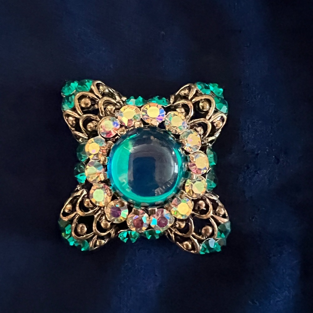 Brooch